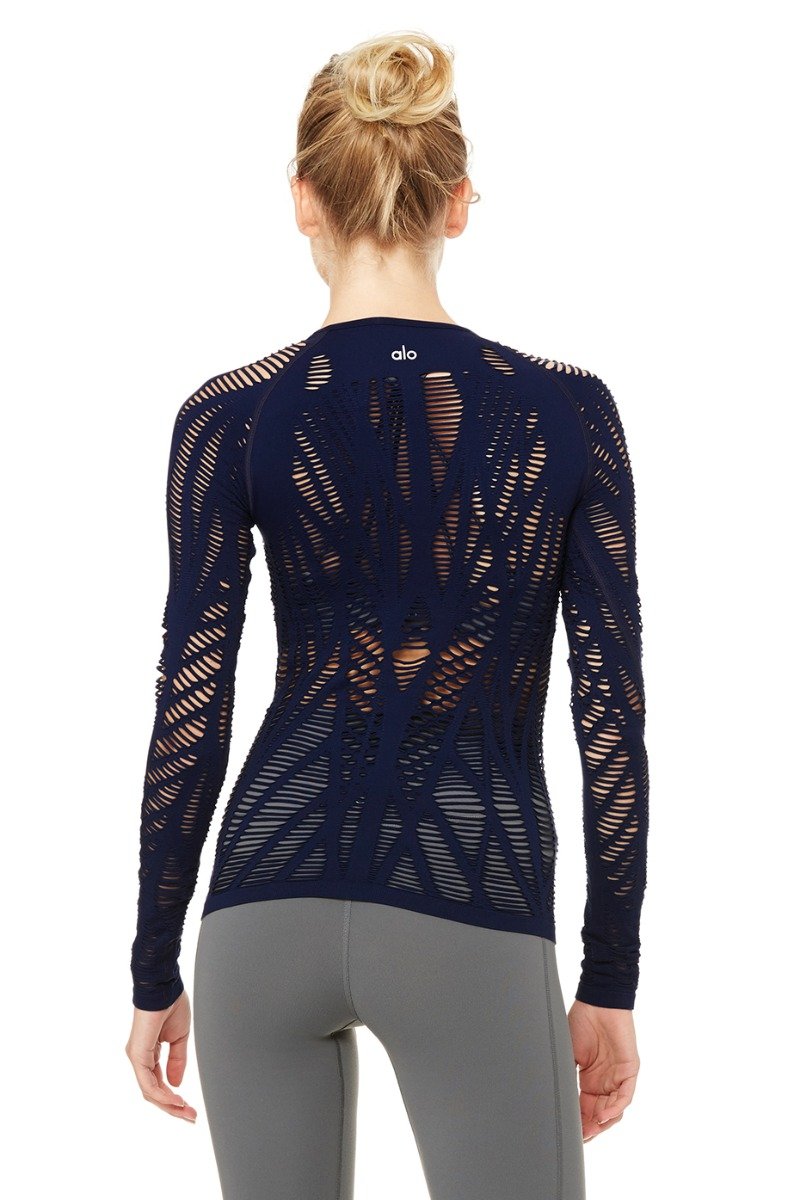 Wanderer Long Sleeve | Women's Yoga Tops